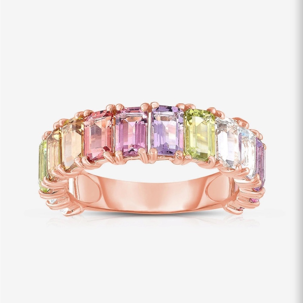 Ring Concierge pastel Emerald gemstone eternity ring